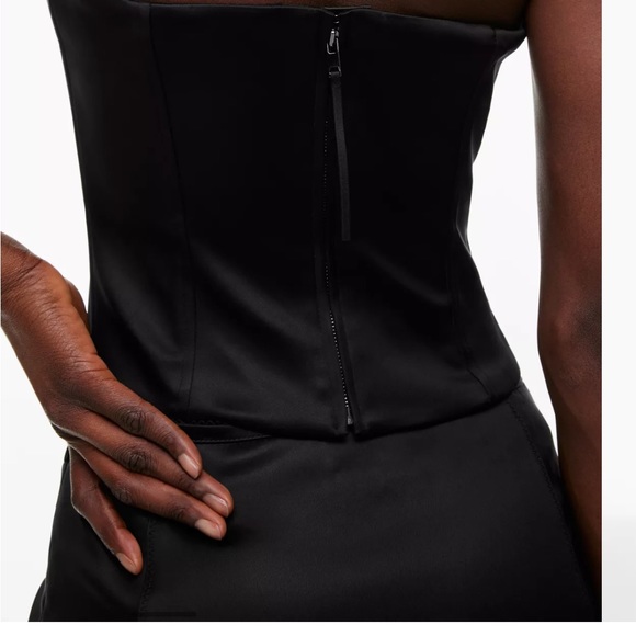 Aritzia Babaton Satin strapless top - Picture 5 of 5